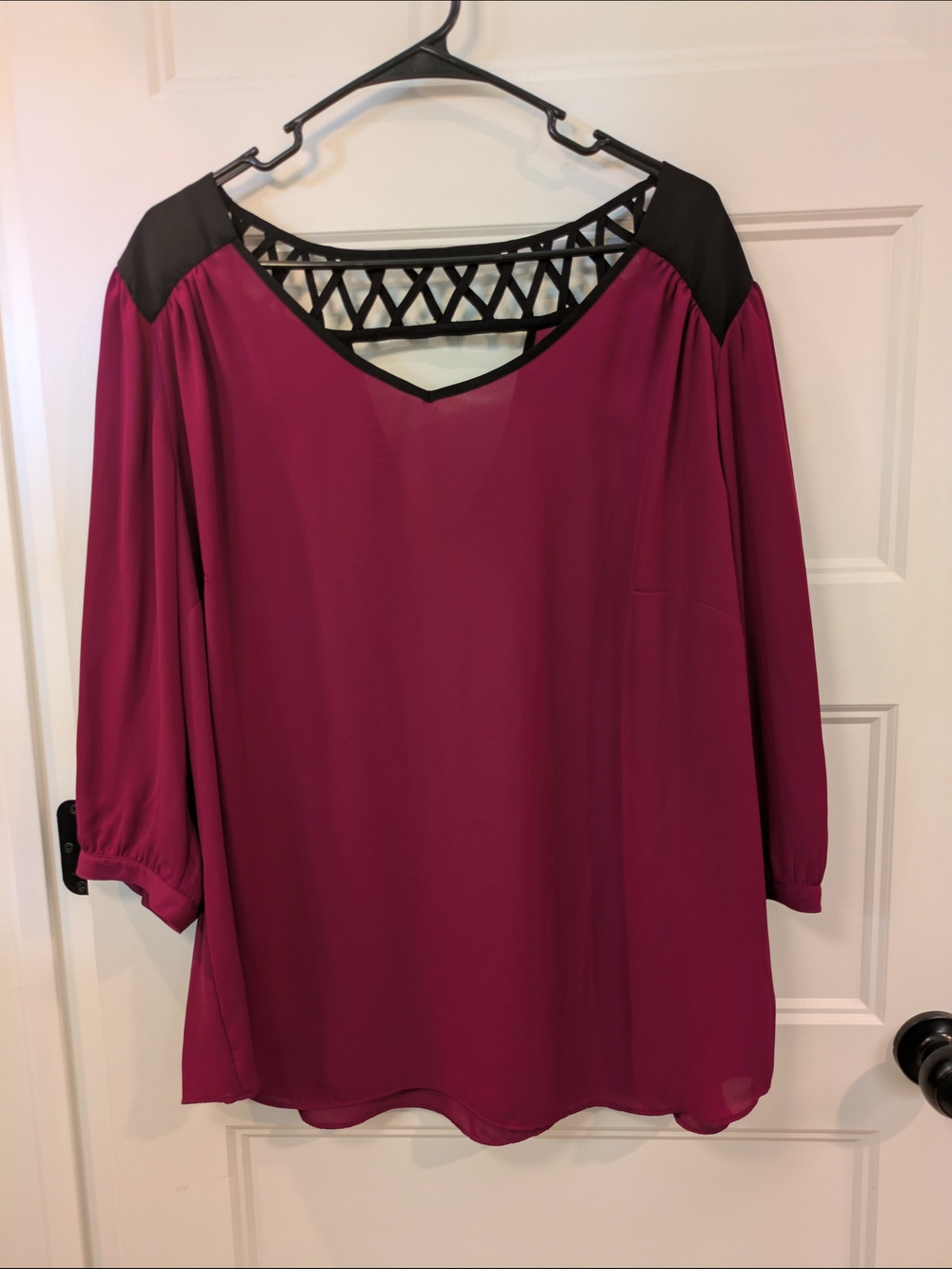 🔴 3/$15  A. Byer Magenta Blouse with Black Geometric Back